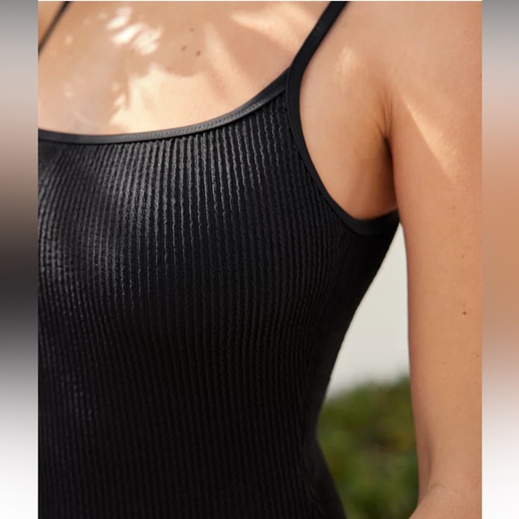 American Eagle Crinkle Scoop Back One Piece Swimsuit - Picture 5 of 8